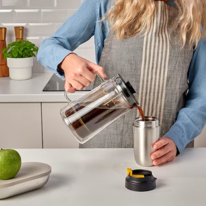 Insulated travel mug